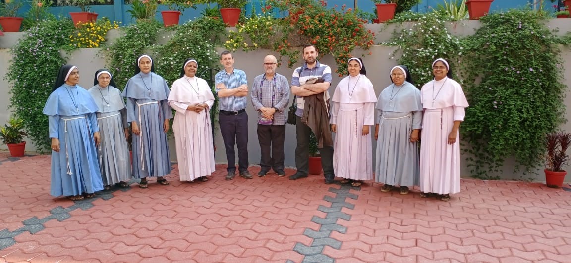 Encuentro con el Equipo Provincial de las Hermanas Franciscanas Clarisas en Changanassery.